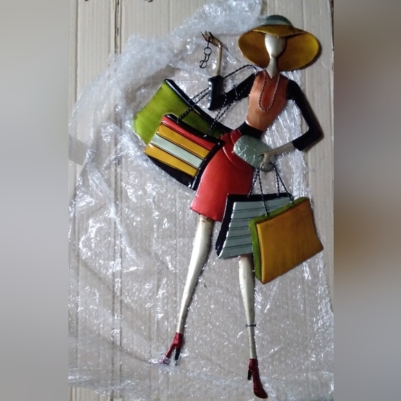 Stylish Multicolor Shopping Girl Metal Wall Art - Picture 8 of 8